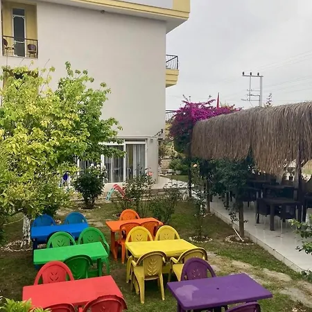 Mandarin Ξενοδοχείο *